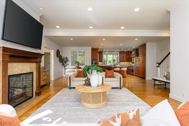 50 Bear Gulch Drive, Portola Valley CA: https://media.crmls.org/mediaz/d6a6b728-478d-474e-9601-47cb6f29c6f7.jpg