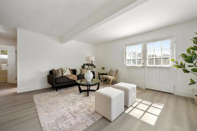 422 Santa Maria Avenue, El Granada CA: https://media.crmls.org/mediaz/d6a792b1-d2ca-438e-916b-46d6da1966ea.jpg