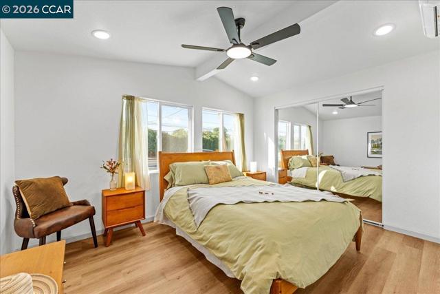 5169 Concord Blvd, Concord CA: https://media.crmls.org/mediaz/d6a84ef4-818f-4f05-ab15-7922346053d4.jpg