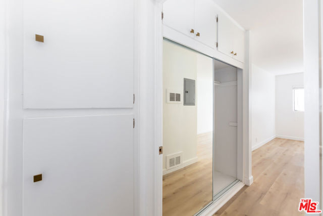 1268 N SWEETZER Avenue, West Hollywood CA: https://media.crmls.org/mediaz/d6a89945-4cb3-4fff-8570-48d132703caf.jpg