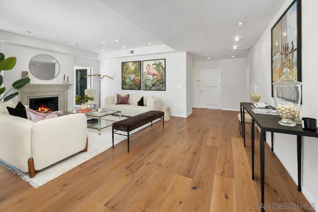 7505 Pepita Way, La Jolla CA: https://media.crmls.org/mediaz/d6a8ef2b-ccfb-4dc0-b803-7e39e3eeb710.jpg