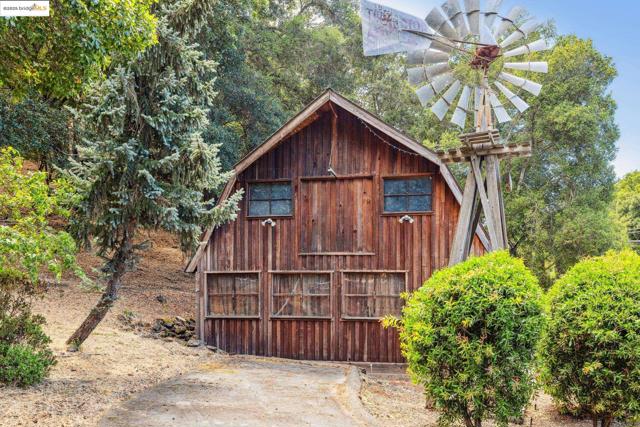 5201 Alhambra Valley Rd, Martinez CA: https://media.crmls.org/mediaz/d6a91ddc-8d5a-4444-9294-b3495187e6a6.jpg