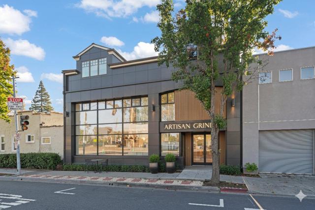 806 Edgehill Drive, Burlingame CA: https://media.crmls.org/mediaz/d6a92943-2025-4c4b-90c8-3511c64d399f.jpg