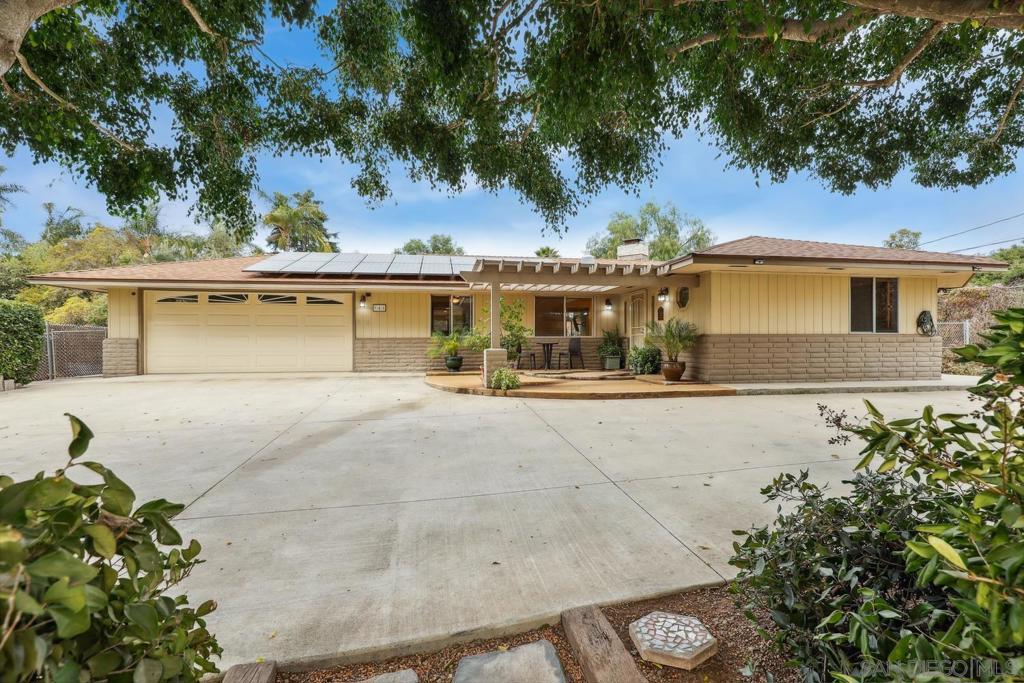 946 Buena Creek Rd