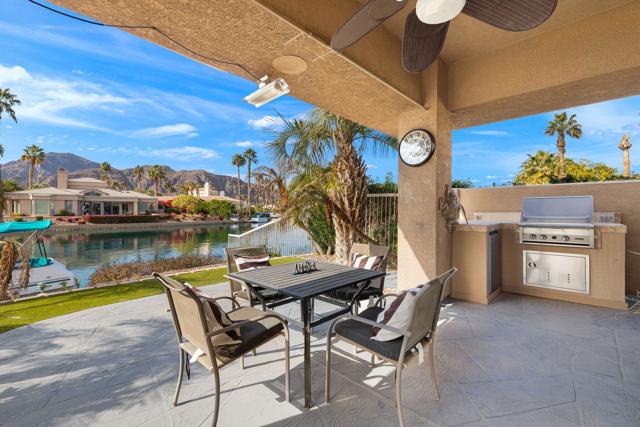 47605 Via Florence, La Quinta CA: https://media.crmls.org/mediaz/d6a94b07-1899-41ab-92d2-3e9c306db520.jpg