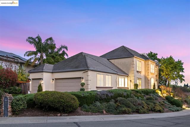 3266 Congressional Cir, Fairfield CA: https://media.crmls.org/mediaz/d6a989a8-bdd4-43a8-9670-6c92dfd2ad3b.jpg