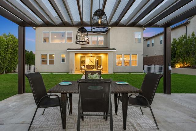 2807 California Poppy Street, Escondido CA: https://media.crmls.org/mediaz/d6a9a3f3-f74c-410d-9976-fb5ac18eb339.jpg