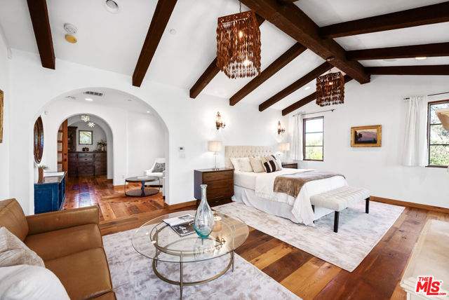 5850 Lapworth Drive, Agoura Hills CA: https://media.crmls.org/mediaz/d6a9ff60-a60a-4398-a854-b2ed2d328c24.jpg