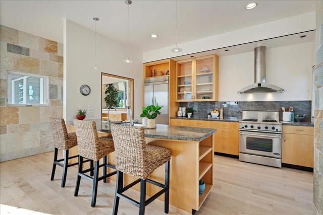 405 Heather Point Lane, Watsonville CA: https://media.crmls.org/mediaz/d6aab87a-7153-4fc5-9d12-be677a9d31dd.jpg