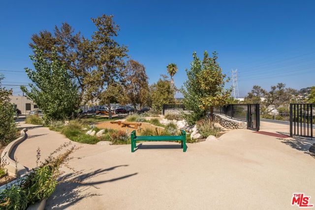 2660 Newell Street, Los Angeles, California 90039, ,Multi-Family,For Sale,Newell,25602195