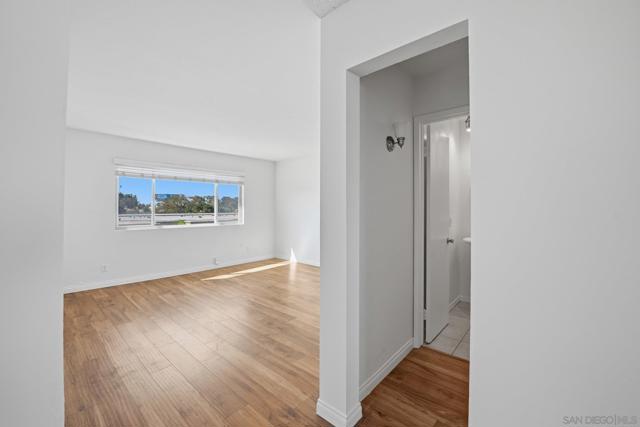 Image 7 of 23 For 4875 Cole St  69