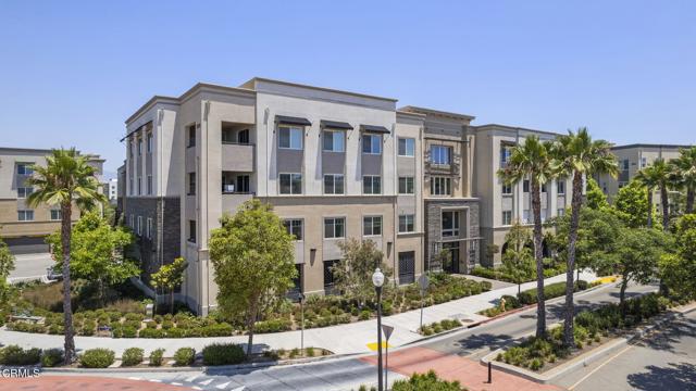 2870 Wagon Wheel Road, Oxnard CA: https://media.crmls.org/mediaz/d6aadfdf-6dca-47cb-9f5e-b60df1420bca.jpg