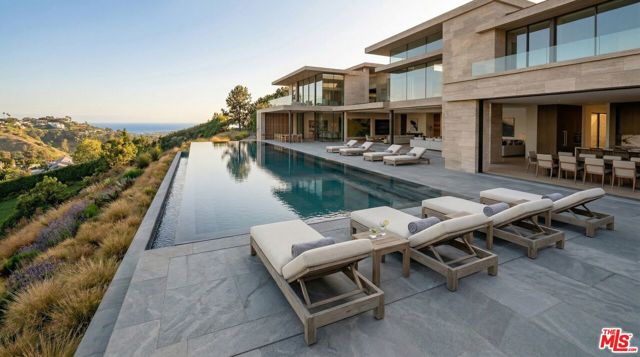5 Bed Home for Sale in Pacific Palisades, California