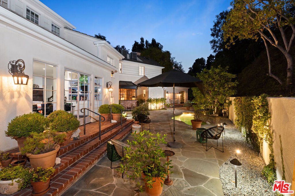 1115 N Beverly Drive