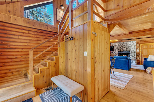 54385 S S. Circle Drive, Idyllwild CA: https://media.crmls.org/mediaz/d6ac0625-7518-4bdc-b43c-dd720a274e64.jpg