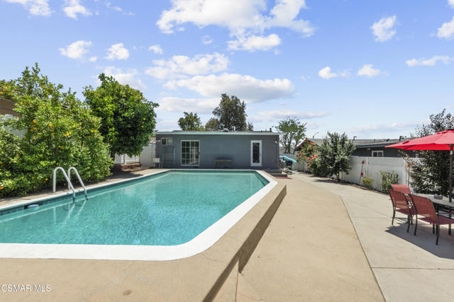 623 E Fairmount Road, Burbank CA: https://media.crmls.org/mediaz/d6ac2720-5753-4f2c-91dc-72e199af5c5b.jpg
