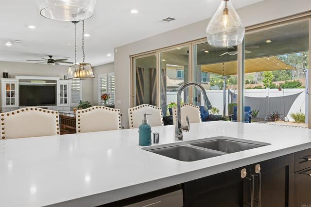 Detail Gallery Image 15 of 49 For 21711 Deer Grass Dr, Escondido,  CA 92029 - 4 Beds | 3/1 Baths