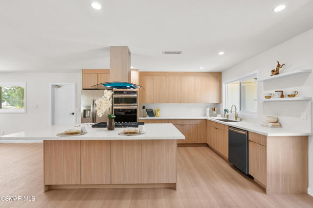 3167 Waco Avenue, Simi Valley CA: https://media.crmls.org/mediaz/d6ad2fad-63ca-47d0-9ee0-3bfac0512b4c.jpg