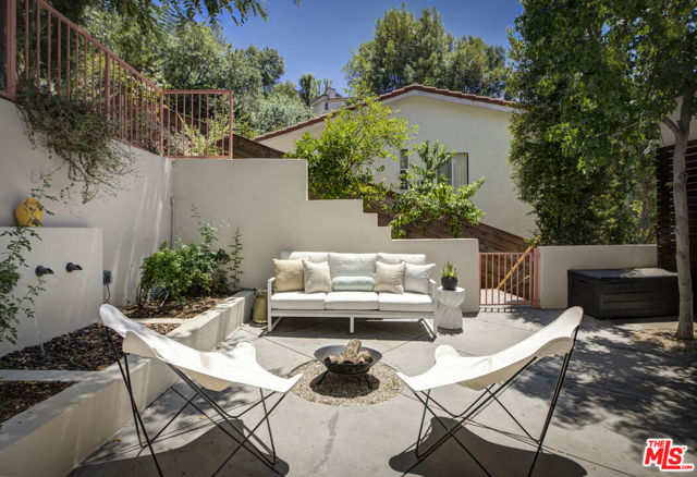 4614 San Andreas Avenue, Los Angeles CA: https://media.crmls.org/mediaz/d6ad83a2-49a6-4475-8242-3d07852b3060.jpg