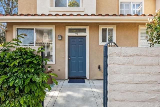 4104 Via Candidiz, San Diego CA: https://media.crmls.org/mediaz/d6ad93db-5cf6-4f94-93f9-c160bd05f6cb.jpg