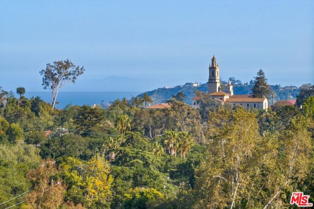 840 Cheltenham Road, Santa Barbara CA: https://media.crmls.org/mediaz/d6ade2a8-3927-4dc1-859c-c9e6614d07d7.jpg