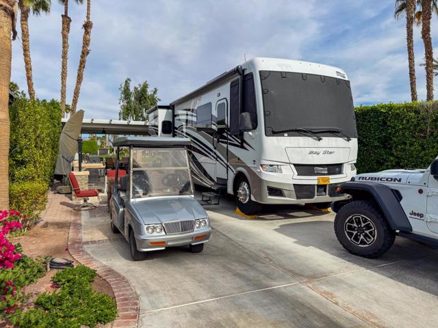 80394 Ave 48, Indio CA: https://media.crmls.org/mediaz/d6ae10c5-a3bf-4546-b17b-f7dc01a57c2d.jpg