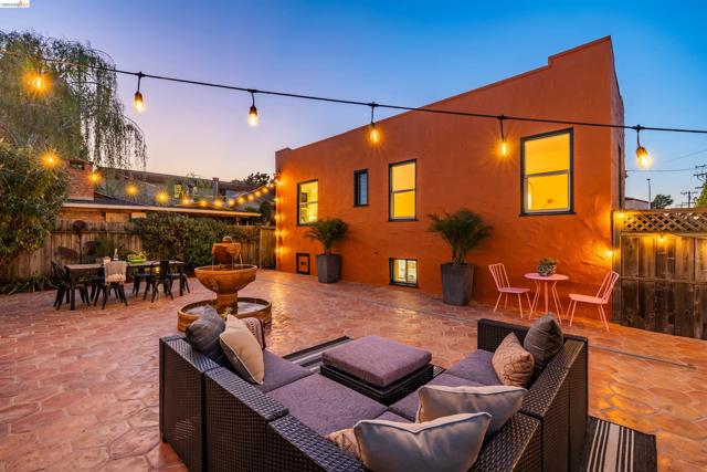 1136 Marin Ave, Albany CA: https://media.crmls.org/mediaz/d6af10ed-ff5b-4528-b2e7-891f6e11b38e.jpg