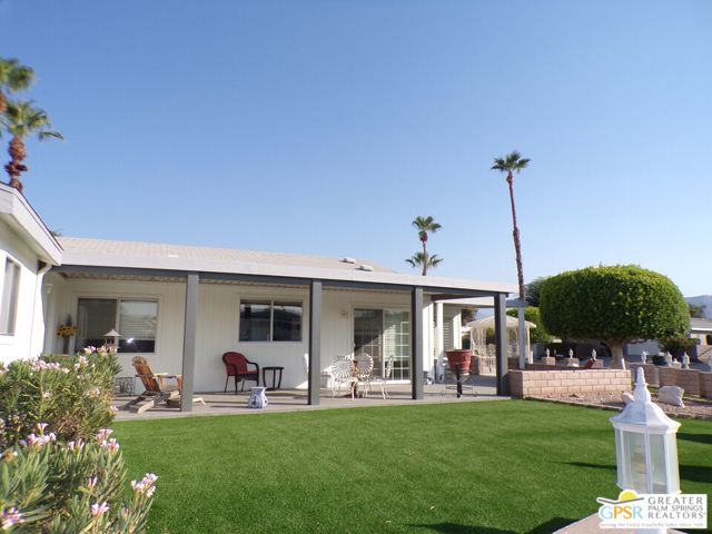 38153 Noble Canyon Drive, Palm Desert CA: https://media.crmls.org/mediaz/d6aff7bc-2c92-4d22-a16e-290beac8f628.jpg