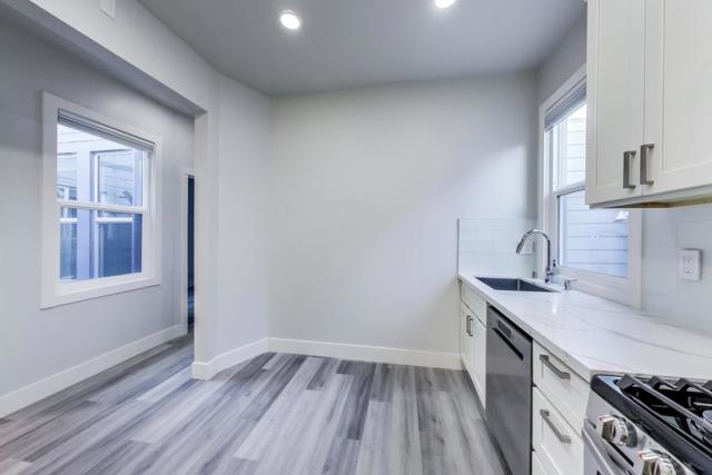 811 Oak Street, San Francisco CA: https://media.crmls.org/mediaz/d6b00e97-f4c2-4639-b9ec-e5586411aa7b.jpg