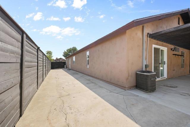 9335 Telkaif St, Lakeside CA: https://media.crmls.org/mediaz/d6b040dd-0e0a-4f90-8363-f41c07d9ee62.jpg