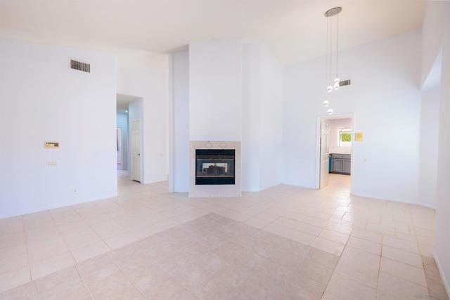Image 5 of 22 For 40670 Posada Ct