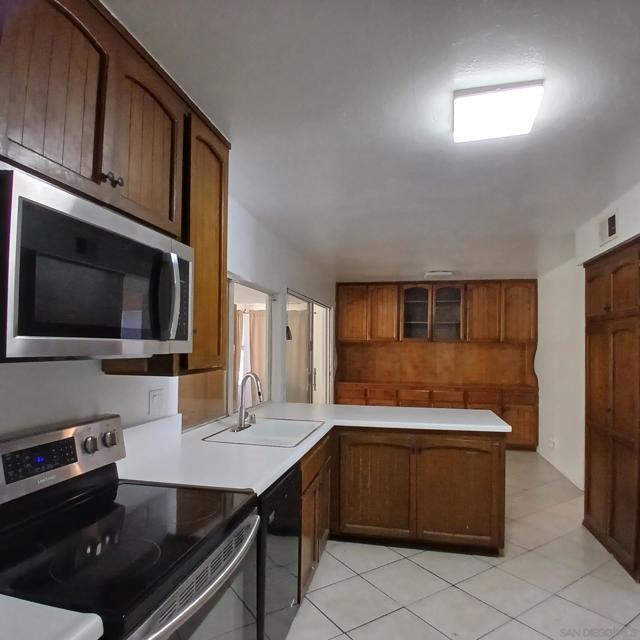 5493 New Mills, San Diego CA: https://media.crmls.org/mediaz/d6b112b4-3bec-4355-9019-d6f21fa51be5.jpg