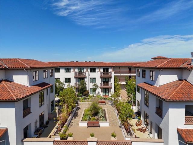 657 Walnut Street, San Carlos CA: https://media.crmls.org/mediaz/d6b1db02-d844-4cbc-9190-e7f10fa67fe8.jpg
