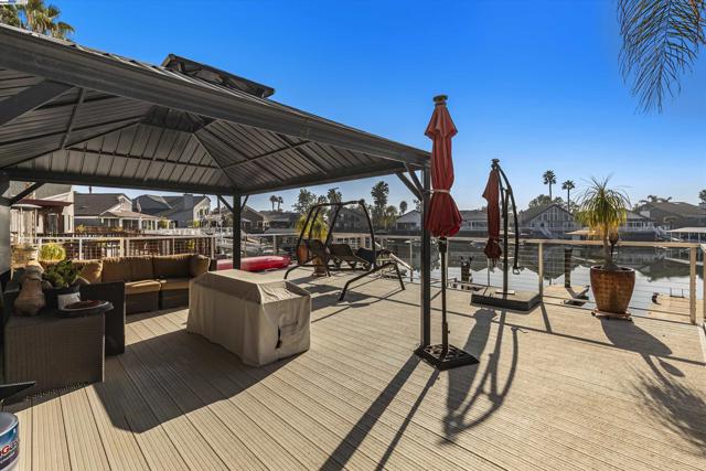 2256 Cove Ct, Discovery Bay CA: https://media.crmls.org/mediaz/d6b2ccfa-b141-4bdf-ba01-6f0b03ad32c2.jpg