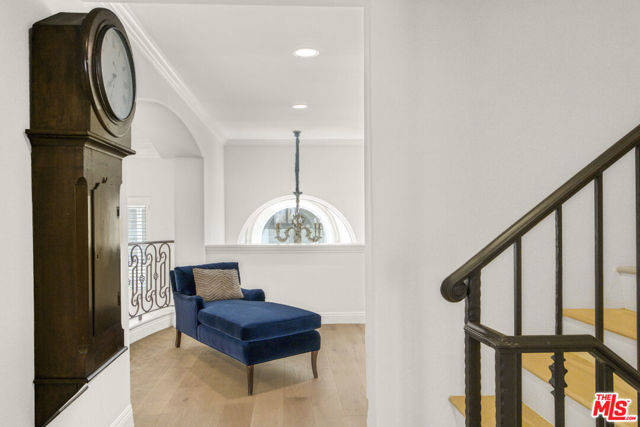 Drew Fenton | 11974 Mayfield Avenue Los Angeles CA | MLS: 7517831