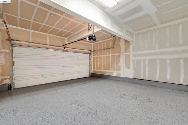 883 Barney Com, Livermore CA: https://media.crmls.org/mediaz/d6b3966a-9899-4a19-b16b-aaa6d6de24ba.jpg