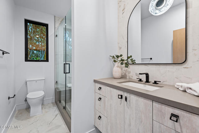 4199 Woodlane Court, Westlake Village CA: https://media.crmls.org/mediaz/d6b3b693-92fa-4368-8ebb-747f242b2710.jpg