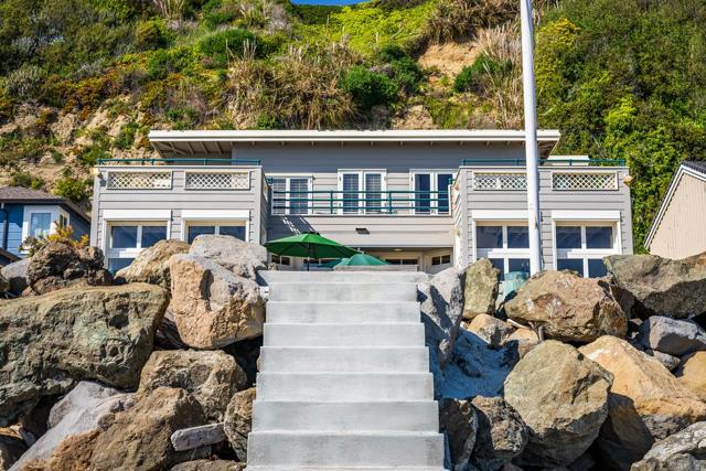 749 Las Olas Drive, Aptos CA: https://media.crmls.org/mediaz/d6b3c34d-84be-4012-b1c0-57b9f1a198ec.jpg
