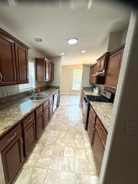 46 Nandina Drive, Aptos CA: https://media.crmls.org/mediaz/d6b3c5e3-7ebc-49fe-bbbf-a613fe2adfcf.jpg