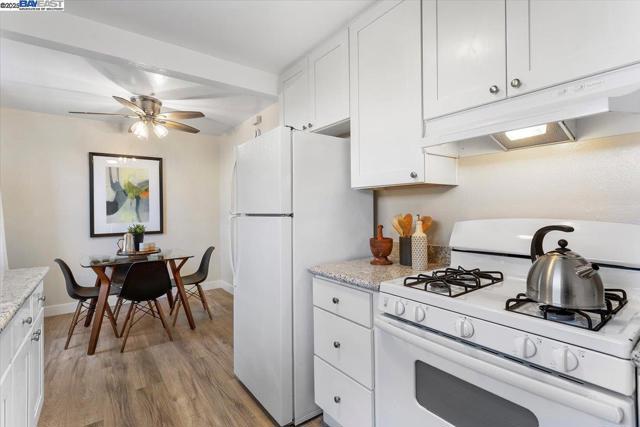 1629 Thrush Ave, San Leandro CA: https://media.crmls.org/mediaz/d6b407fd-ea74-45e0-8479-30a7421979a2.jpg