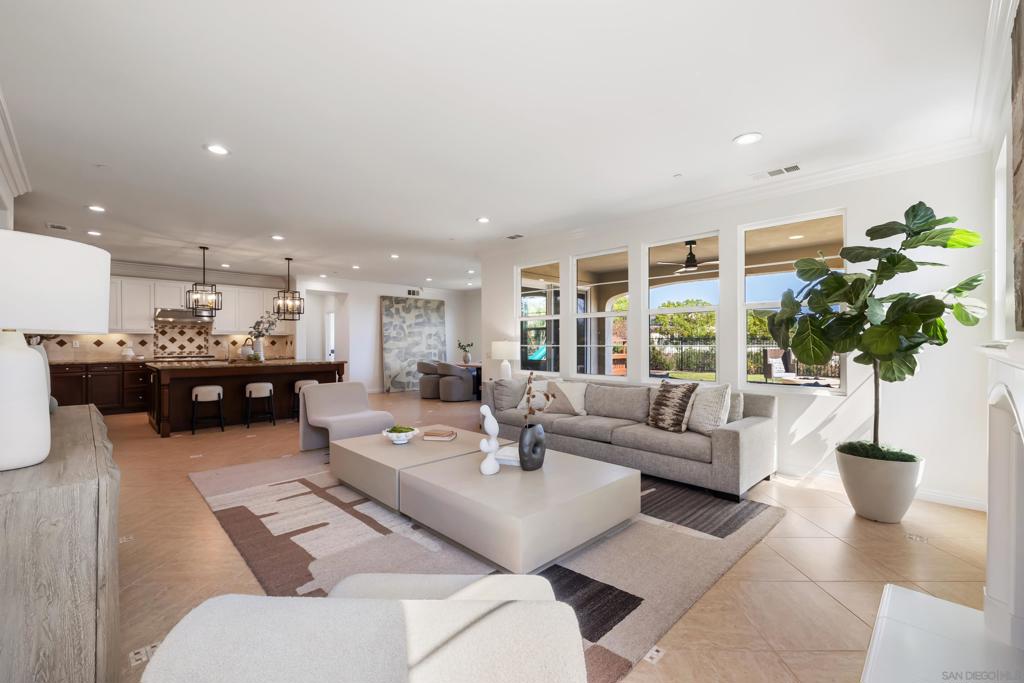 MLS #250033938SD img 15