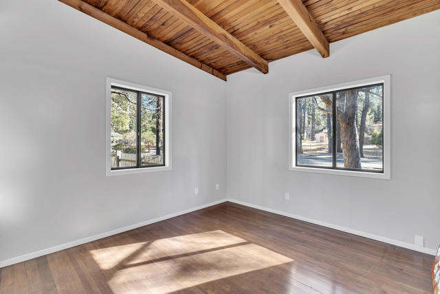 53340 Idyllbrook Drive, Idyllwild CA: https://media.crmls.org/mediaz/d6b59f7f-93f6-4ad2-aef4-d24bc2a2f1d3.jpg