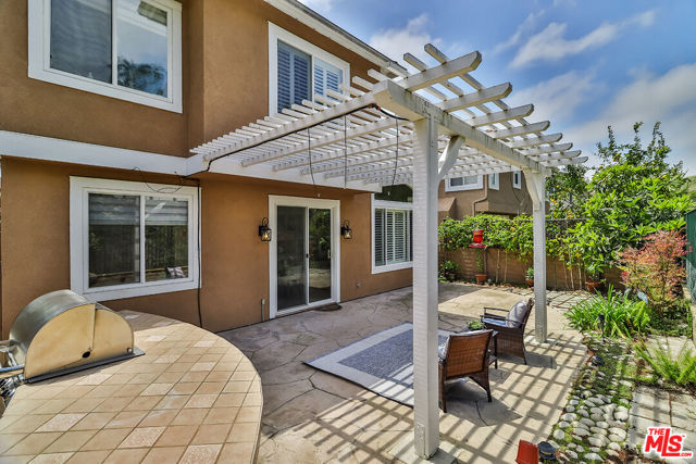 2857 Limestone Drive, Thousand Oaks CA: https://media.crmls.org/mediaz/d6b5dac5-0a80-4326-99b3-787a9ff62831.jpg