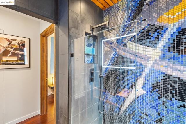 2633 Benvenue, Berkeley CA: https://media.crmls.org/mediaz/d6b5f7db-019d-4a2e-80c2-c013dbfabd2e.jpg