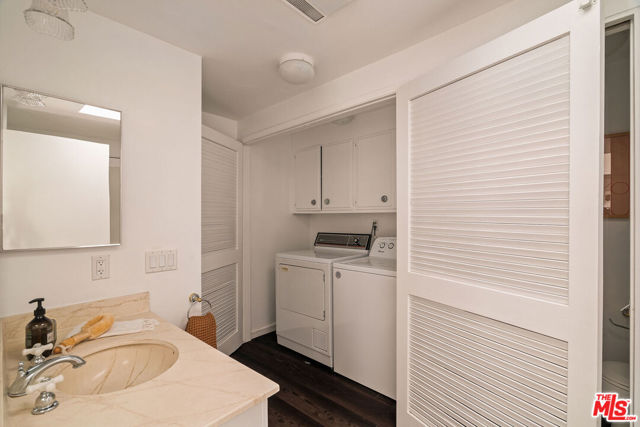 11752 Bellagio Road, Los Angeles CA: https://media.crmls.org/mediaz/d6b6bc4e-4031-4d2a-a1e0-e3af88f51ead.jpg