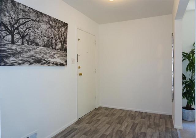 1401 Woodberry Avenue, San Mateo CA: https://media.crmls.org/mediaz/d6b6e093-543d-4295-8f64-efeeaab856de.jpg