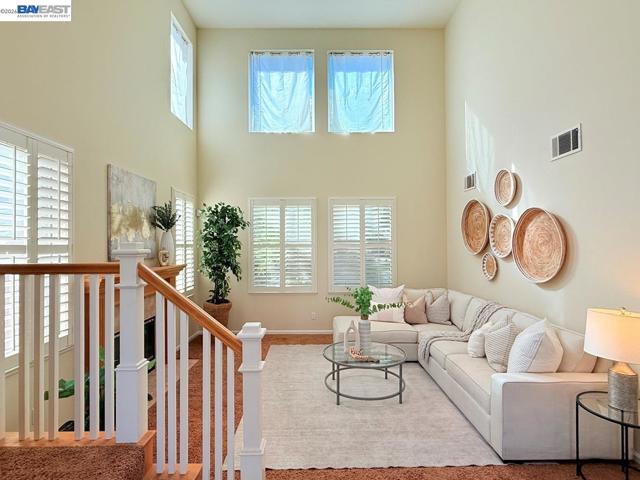 Image 4 of 60 For 3329 Lair Way