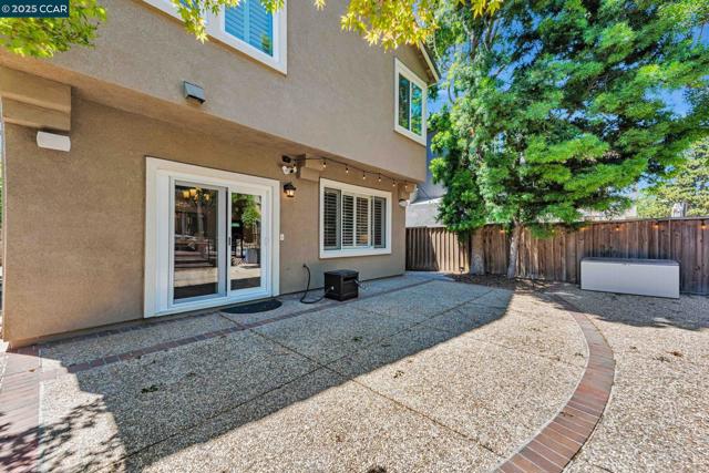 122 Claremont Crest Ct, San Ramon CA: https://media.crmls.org/mediaz/d6b75a62-8bc8-4499-ae59-614119d1fe00.jpg