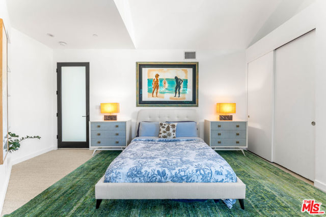 1501 Viewsite Terrace, Los Angeles CA: https://media.crmls.org/mediaz/d6b87e5a-4e4f-441f-bc28-c15e03761e93.jpg