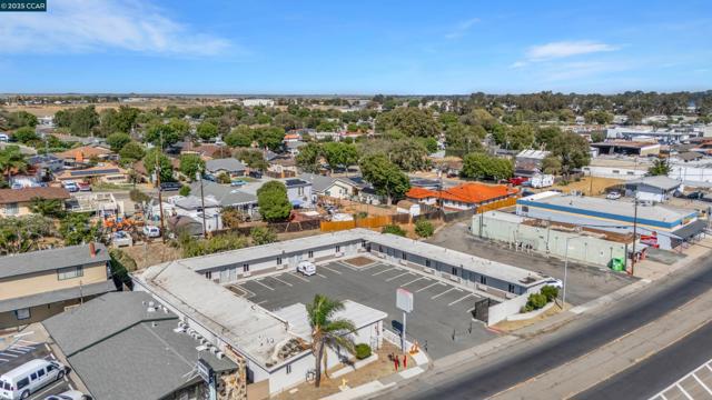 640 State Highway 12, Rio Vista CA: https://media.crmls.org/mediaz/d6b93c88-eb80-4176-8001-a839f2bf2314.jpg